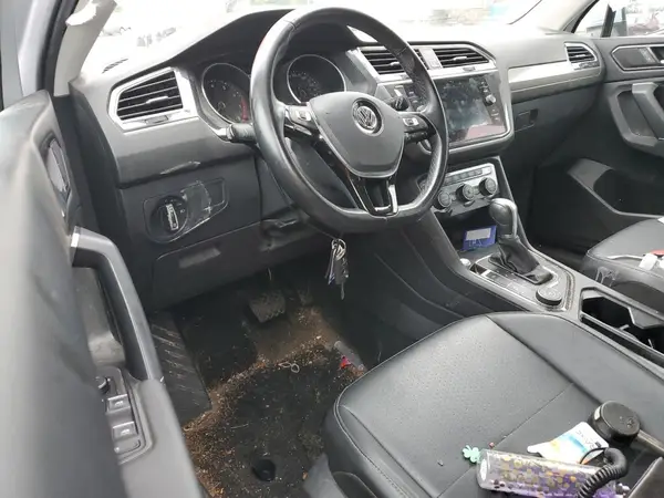 3VV2B7AX3JM185619 2018 VOLKSWAGEN TIGUAN - Image 8