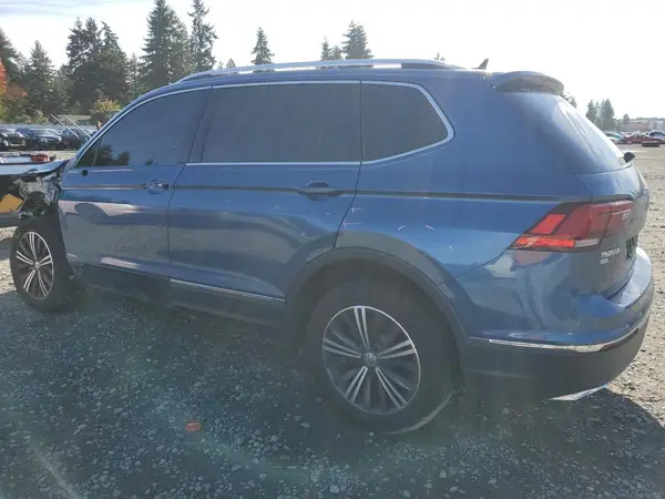 3VV2B7AX3JM200216 2018 VOLKSWAGEN TIGUAN - Image 2