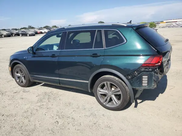 3VV2B7AX3JM207098 2018 VOLKSWAGEN TIGUAN - Image 2