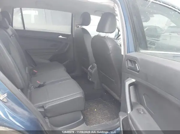 3VV2B7AX3JM210227 2018 VOLKSWAGEN TIGUAN - Image 8