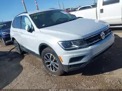 3VV2B7AX3JM220062 2018 VOLKSWAGEN TIGUAN