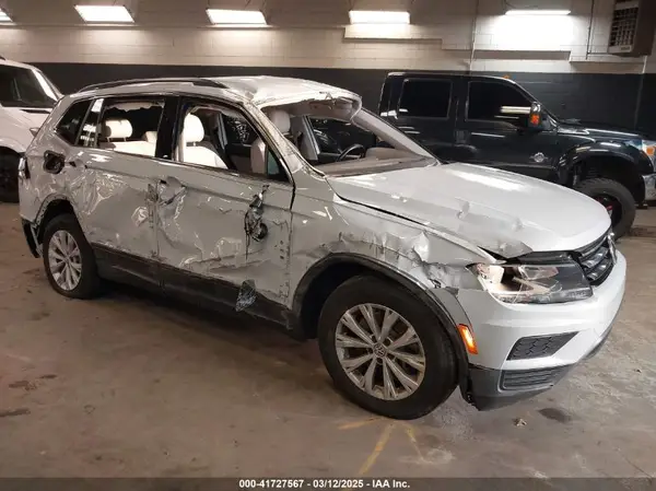 3VV2B7AX3KM015293 2019 VOLKSWAGEN TIGUAN - Image 1