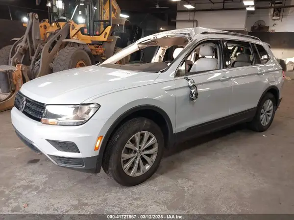 3VV2B7AX3KM015293 2019 VOLKSWAGEN TIGUAN - Image 2