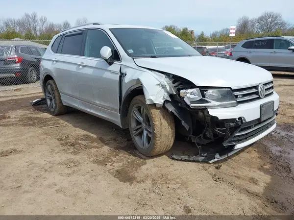 3VV2B7AX3KM020980 2019 VOLKSWAGEN TIGUAN - Image 1