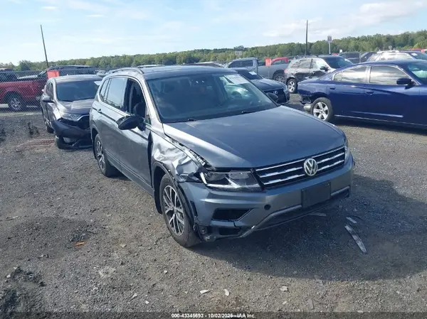 3VV2B7AX3KM035401 2019 VOLKSWAGEN TIGUAN - Image 1