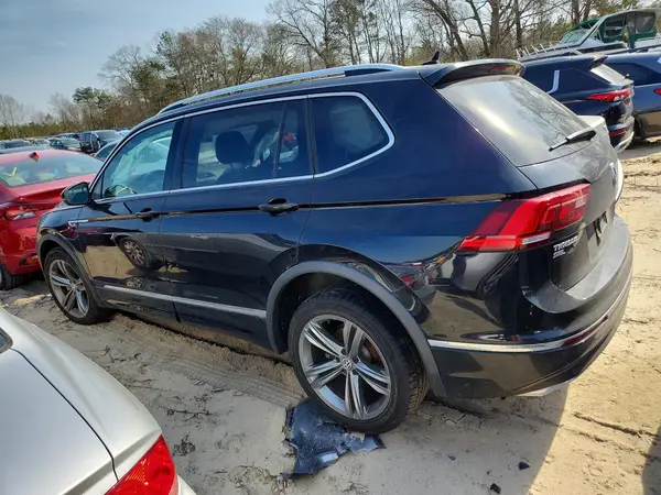 3VV2B7AX3KM038394 2019 VOLKSWAGEN TIGUAN - Image 2