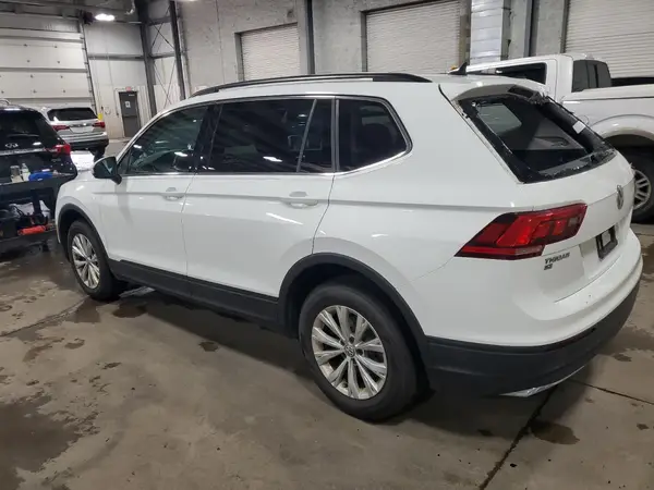 3VV2B7AX3KM039447 2019 VOLKSWAGEN TIGUAN - Image 2