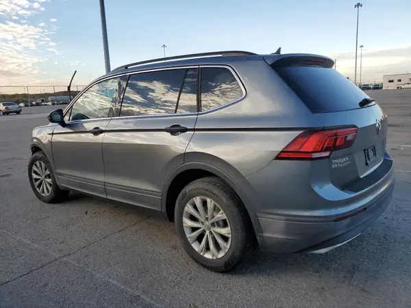 3VV2B7AX3KM042185 2019 VOLKSWAGEN TIGUAN - Image 2