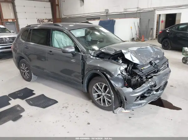 3VV2B7AX3KM058130 2019 VOLKSWAGEN TIGUAN - Image 1