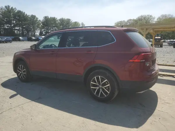 3VV2B7AX3KM075607 2019 VOLKSWAGEN TIGUAN - Image 2