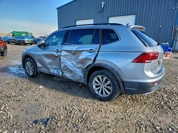 3VV2B7AX3KM077213 2019 VOLKSWAGEN TIGUAN - Image 2