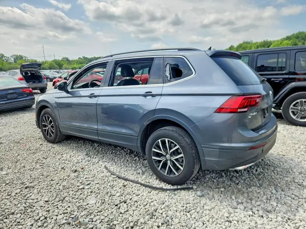 3VV2B7AX3KM077860 2019 VOLKSWAGEN TIGUAN - Image 2