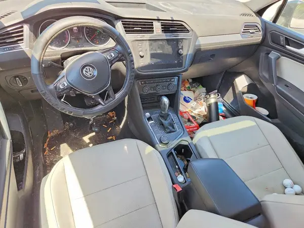 3VV2B7AX3KM083643 2019 VOLKSWAGEN TIGUAN - Image 8