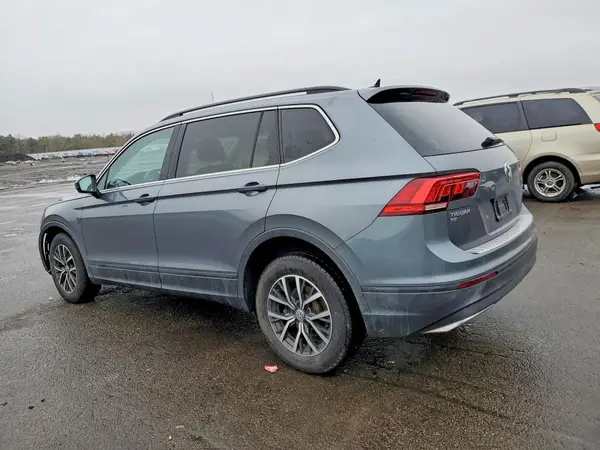 3VV2B7AX3KM085473 2019 VOLKSWAGEN TIGUAN - Image 2