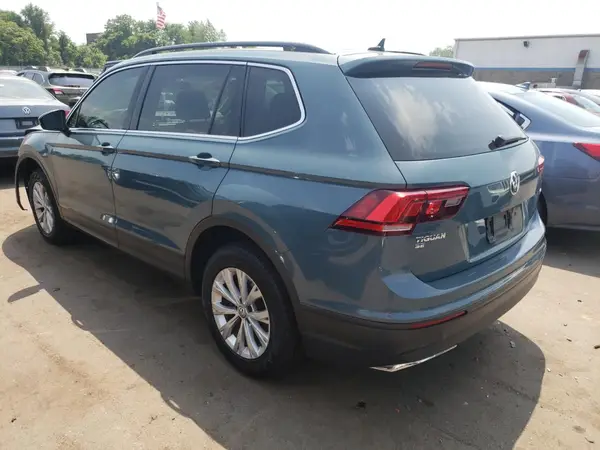 3VV2B7AX3KM093573 2019 VOLKSWAGEN TIGUAN - Image 2