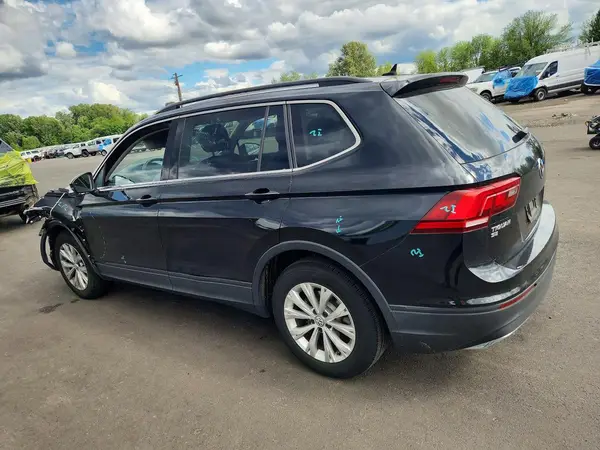 3VV2B7AX3KM098417 2019 VOLKSWAGEN TIGUAN - Image 2