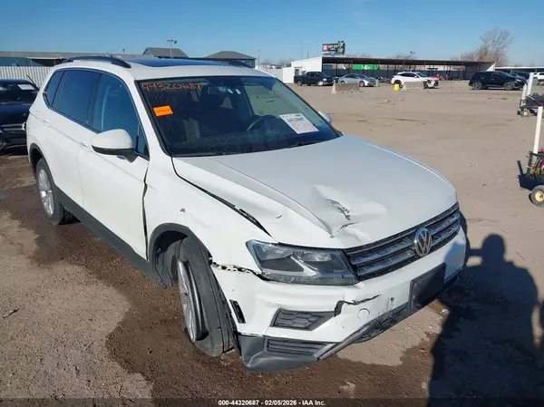 3VV2B7AX3KM153271 2019 VOLKSWAGEN TIGUAN - Image 1