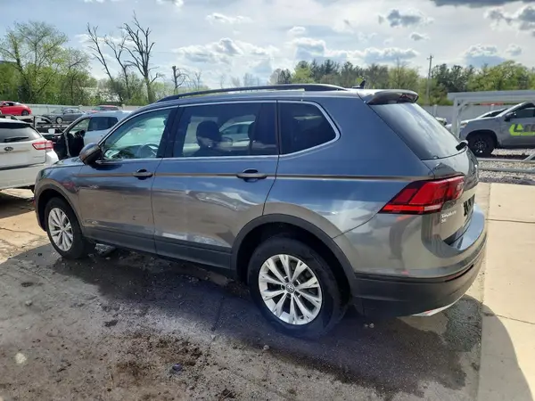 3VV2B7AX3KM186531 2019 VOLKSWAGEN TIGUAN - Image 2