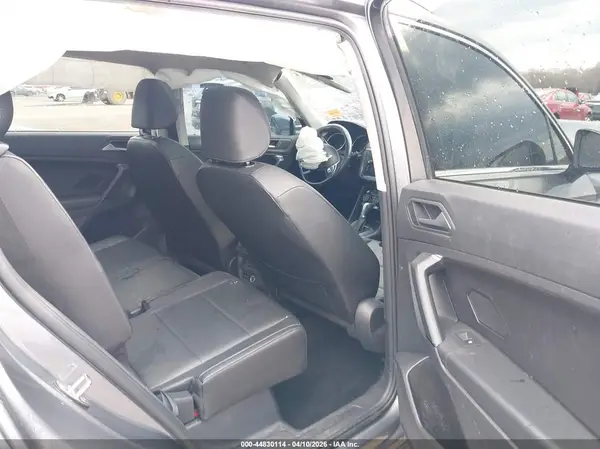 3VV2B7AX3KM199859 2019 VOLKSWAGEN TIGUAN - Image 8