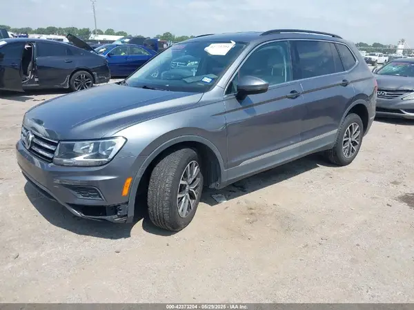 3VV2B7AX3LM053852 2020 VOLKSWAGEN TIGUAN - Image 2