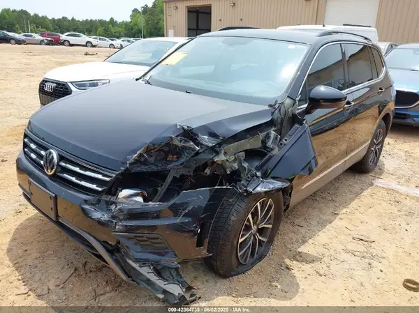 3VV2B7AX3LM078640 2020 VOLKSWAGEN TIGUAN - Image 2