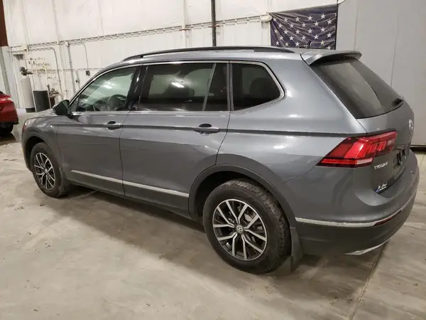 3VV2B7AX3LM081263 2020 VOLKSWAGEN TIGUAN - Image 2