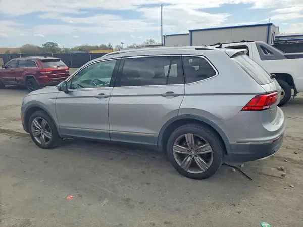 3VV2B7AX3LM097558 2020 VOLKSWAGEN TIGUAN - Image 2
