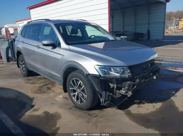 3VV2B7AX3LM149352 2020 VOLKSWAGEN TIGUAN - Image 1