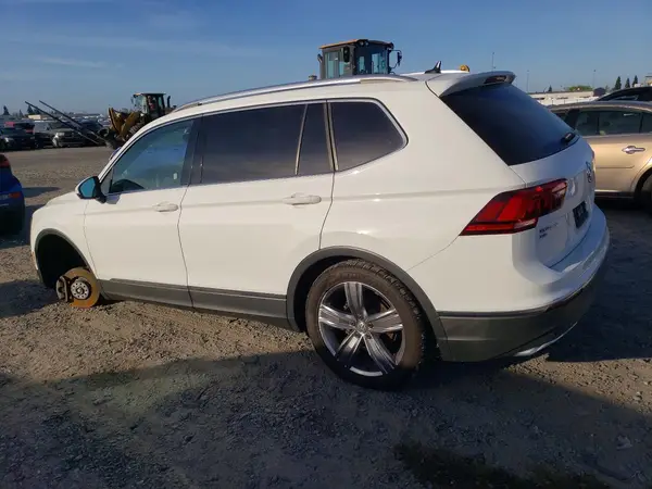 3VV2B7AX3LM162876 2020 VOLKSWAGEN TIGUAN - Image 2
