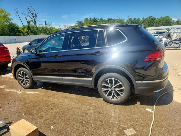 3VV2B7AX3LM174817 2020 VOLKSWAGEN TIGUAN - Image 2