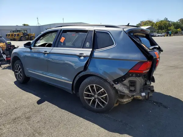 3VV2B7AX3MM001977 2021 VOLKSWAGEN TIGUAN - Image 2