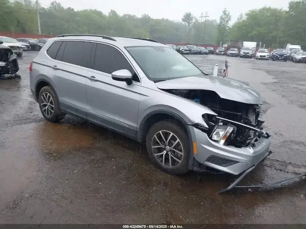 3VV2B7AX3MM013711 2021 VOLKSWAGEN TIGUAN - Image 1