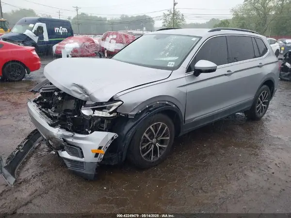 3VV2B7AX3MM013711 2021 VOLKSWAGEN TIGUAN - Image 2