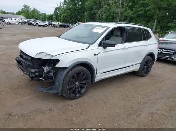 3VV2B7AX3MM043999 2021 VOLKSWAGEN TIGUAN - Image 2