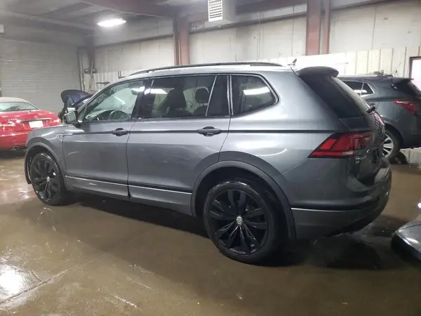 3VV2B7AX3MM049057 2021 VOLKSWAGEN TIGUAN - Image 2