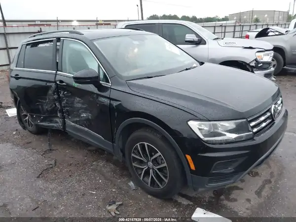 3VV2B7AX3MM049091 2021 VOLKSWAGEN TIGUAN - Image 1