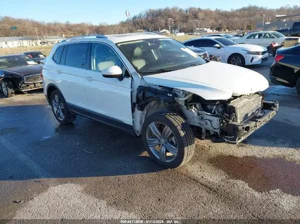 3VV2B7AX3MM080440 2021 VOLKSWAGEN TIGUAN - Image 1