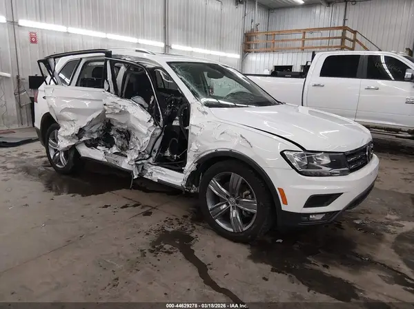 3VV2B7AX3MM147571 2021 VOLKSWAGEN TIGUAN - Image 1