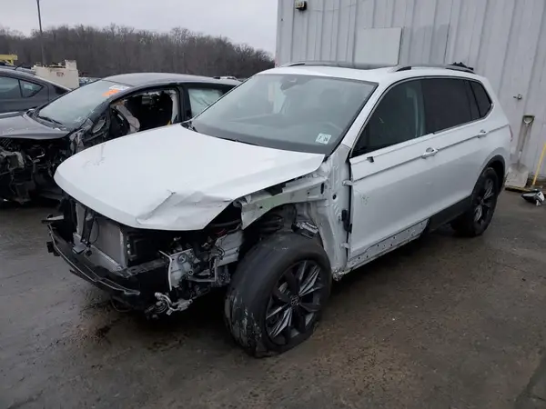 3VV2B7AX3NM018537 2022 VOLKSWAGEN TIGUAN - Image 1