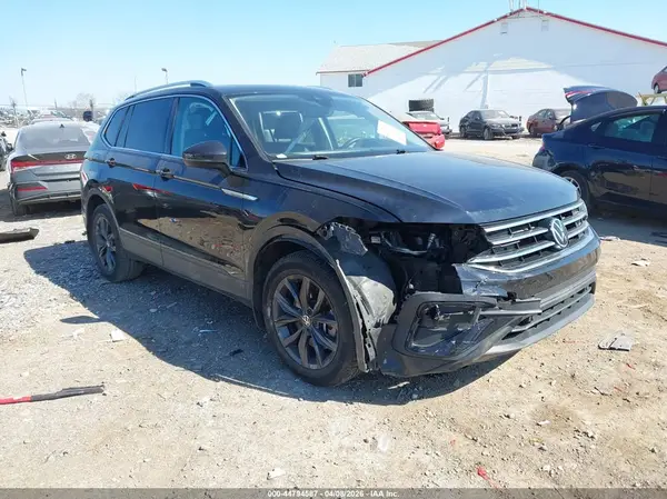 3VV2B7AX3NM038027 2022 VOLKSWAGEN TIGUAN - Image 1