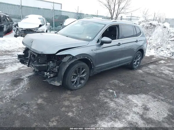 3VV2B7AX3NM160905 2022 VOLKSWAGEN TIGUAN - Image 2