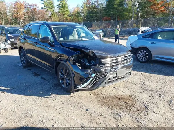 3VV2B7AX3PM029301 2023 VOLKSWAGEN TIGUAN - Image 1