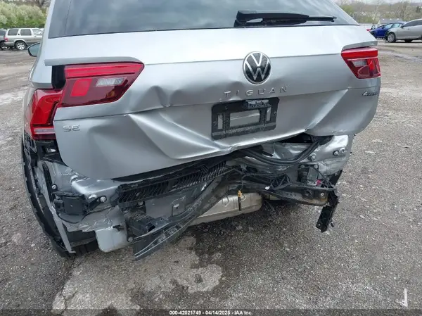 2024 VOLKSWAGEN TIGUAN auction photo 6