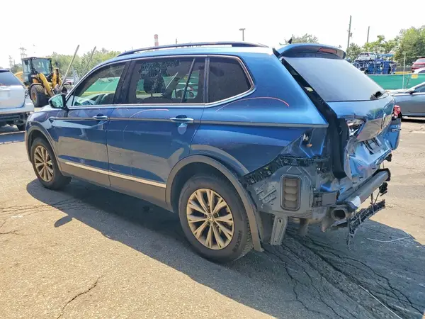 3VV2B7AX4JM015317 2018 VOLKSWAGEN TIGUAN - Image 2