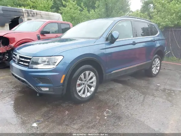 3VV2B7AX4JM019965 2018 VOLKSWAGEN TIGUAN - Image 2
