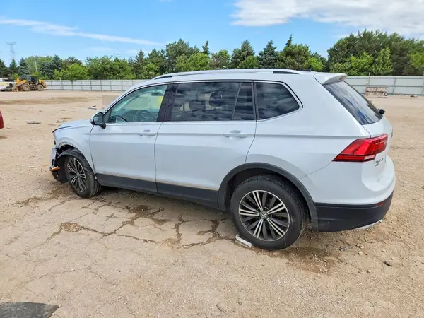 3VV2B7AX4JM022574 2018 VOLKSWAGEN TIGUAN - Image 2