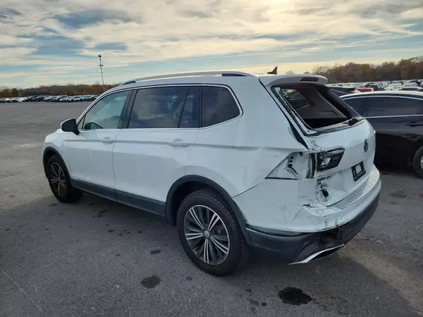 3VV2B7AX4JM038354 2018 VOLKSWAGEN TIGUAN - Image 2