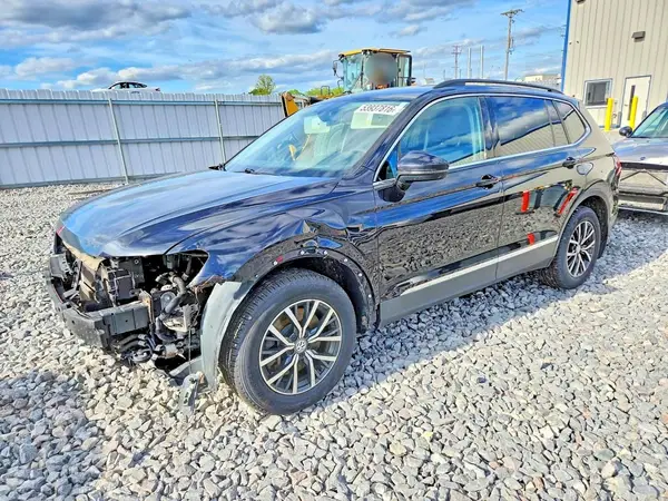 3VV2B7AX4JM042467 2018 VOLKSWAGEN TIGUAN - Image 1