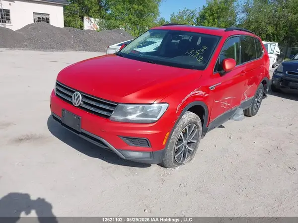 3VV2B7AX4JM058913 2018 VOLKSWAGEN TIGUAN - Image 2