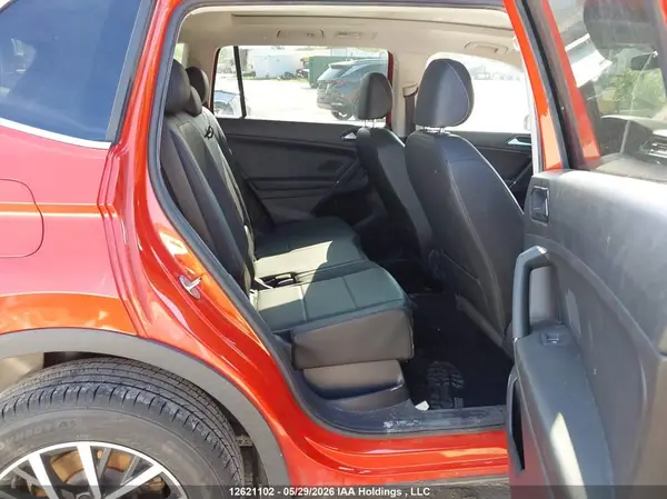 3VV2B7AX4JM058913 2018 VOLKSWAGEN TIGUAN - Image 8